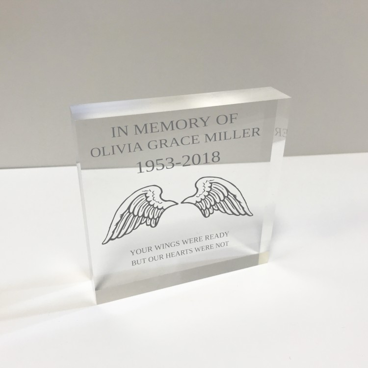 4x4 Glass Token - Remembrance wings